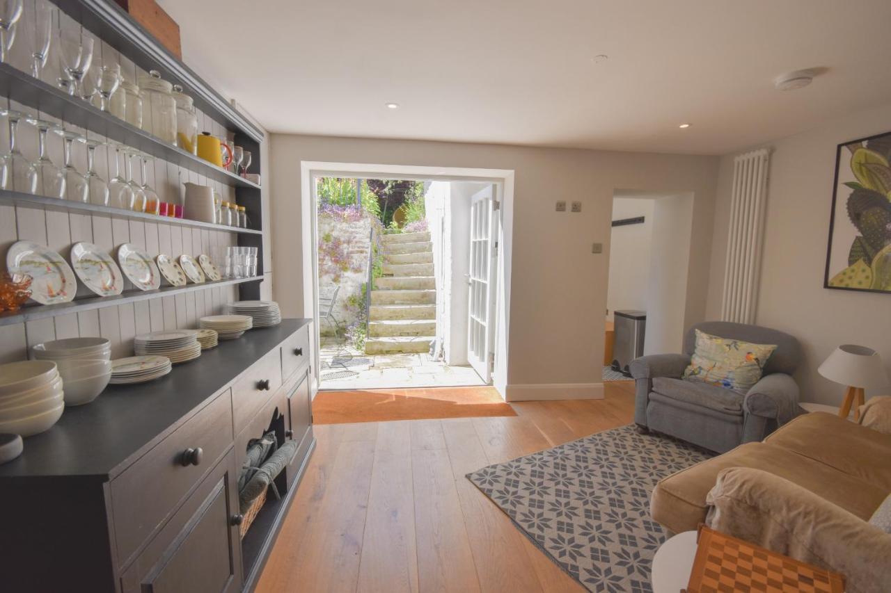 Arden Villa, Sleeps 8, Moments From The Golden Sandy Beach Of Ryde Ryde  Buitenkant foto